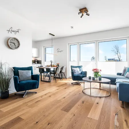 Hannas Ostseezeit * אולפניץ